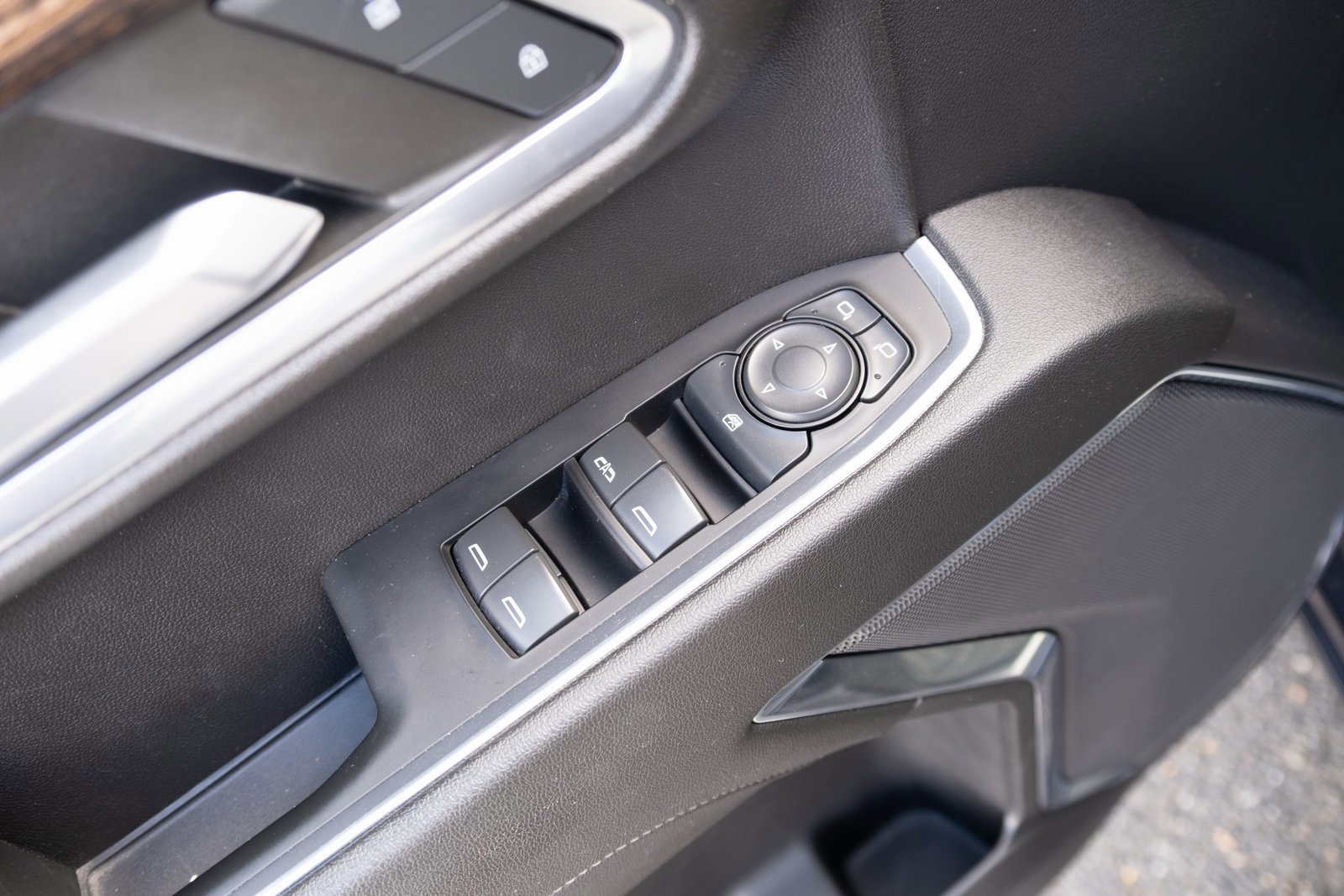 Used 2023 GMC Sierra 1500 SLE image 14