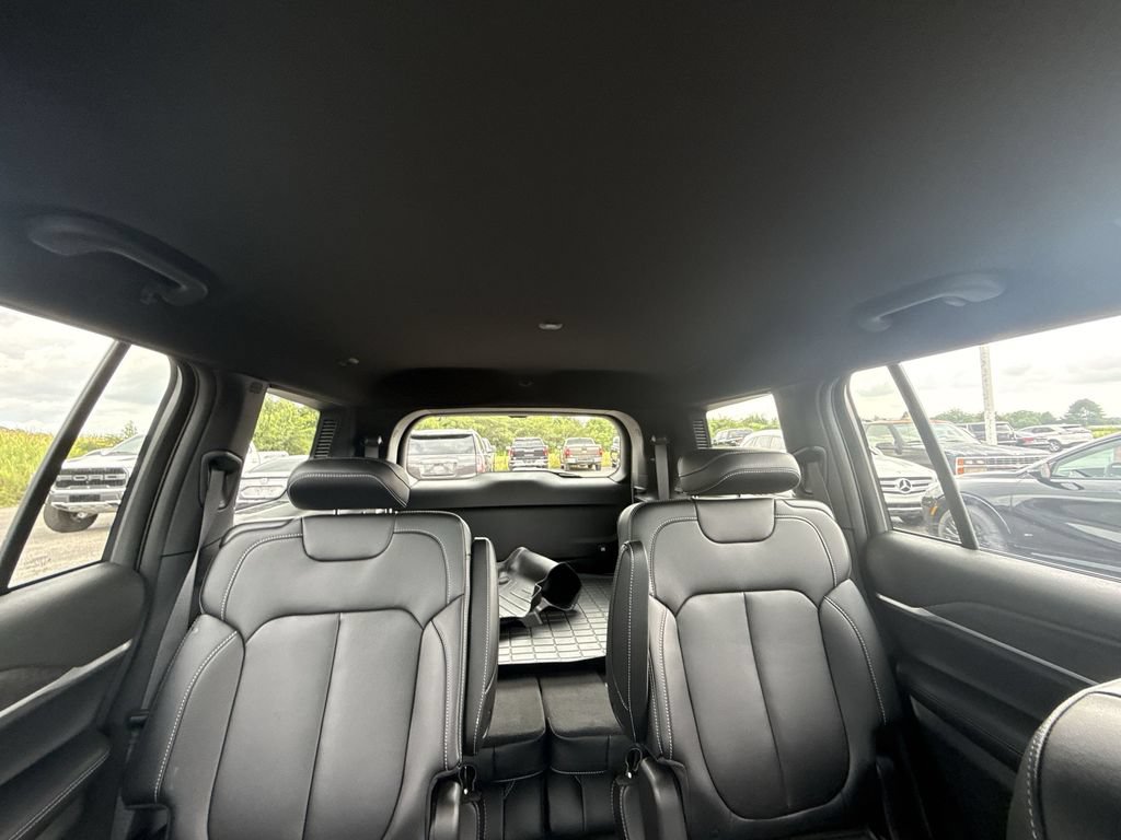 Used 2025 Jeep Grand Cherokee L Limited w/ Trailer Tow Package AWD/4WD image 28