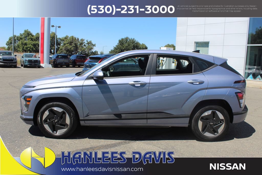 Used 2024 Hyundai Kona SE FWD image 2