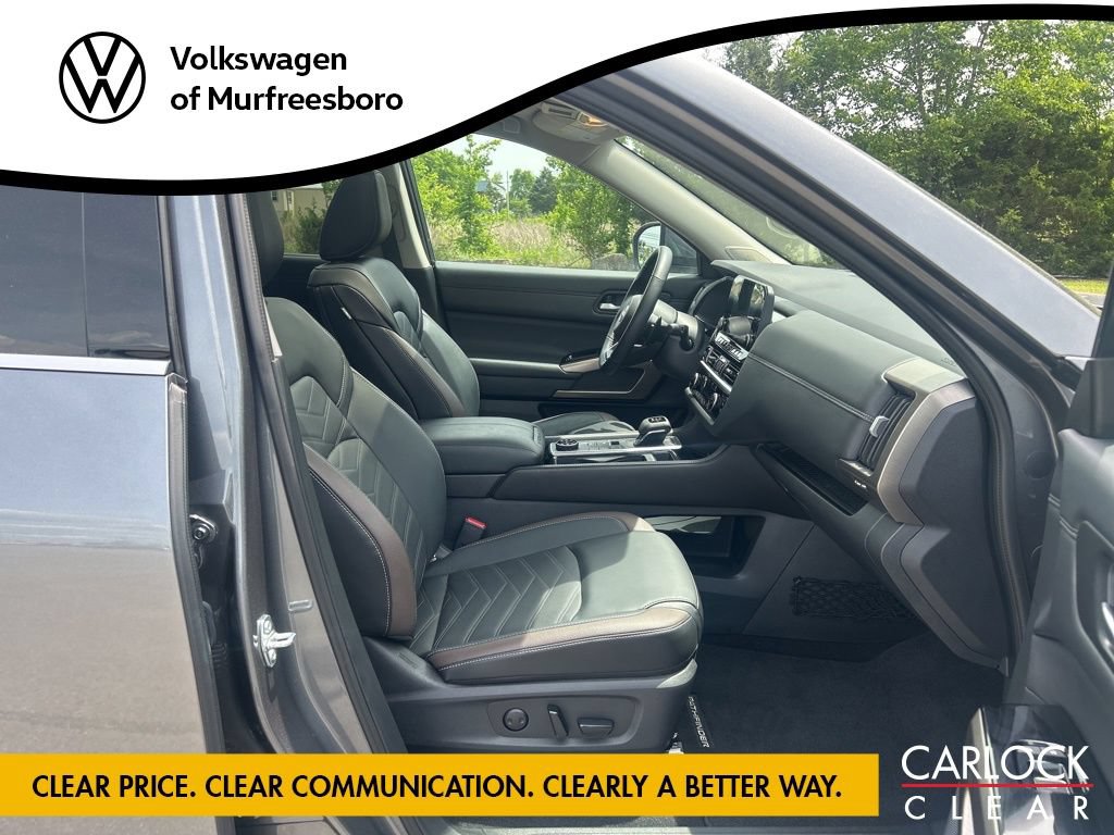 Used 2024 Nissan Pathfinder Platinum w/ Cargo Package AWD/4WD image 24