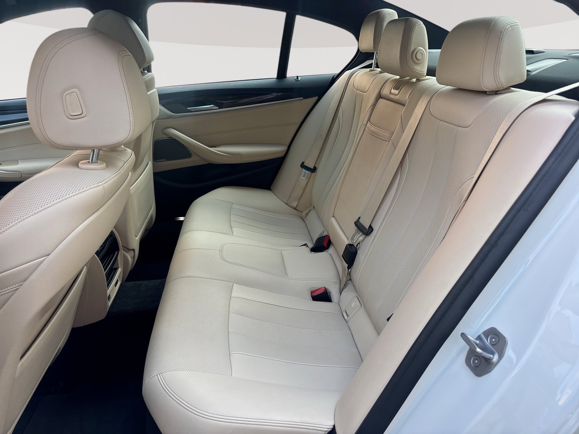 Used 2021 BMW 530i RWD image 26