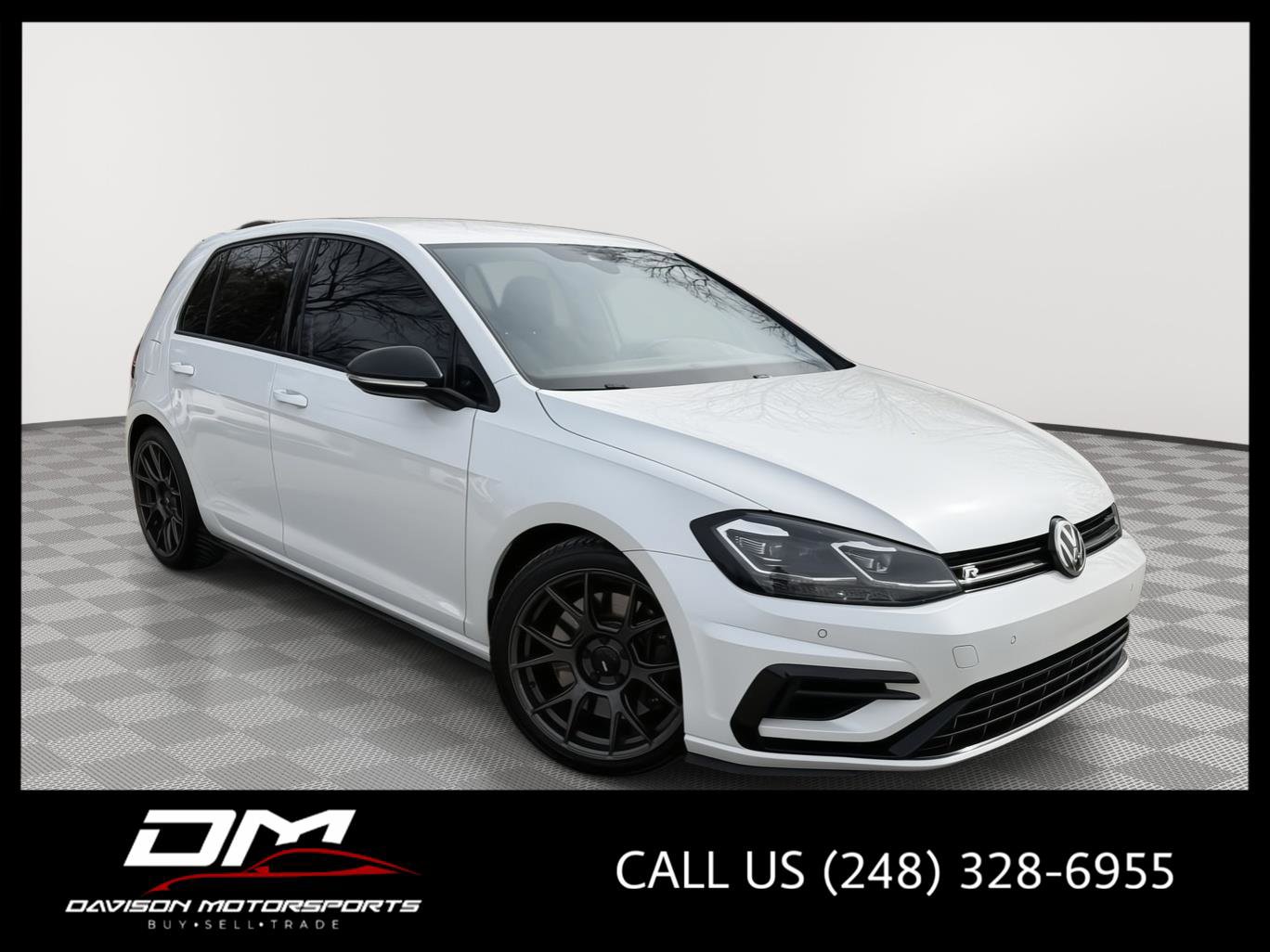 Used 2018 Volkswagen Golf R 4-Door image 1