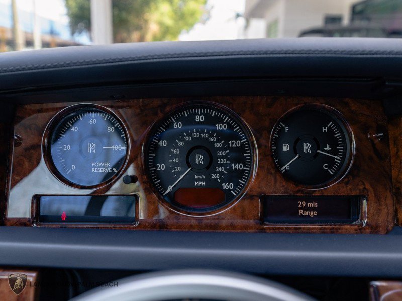 Used 2010 Rolls-Royce Phantom Coupe RWD image 16
