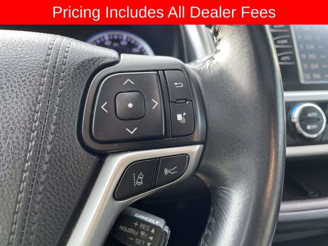 Used 2017 Toyota Highlander XLE FWD image 32