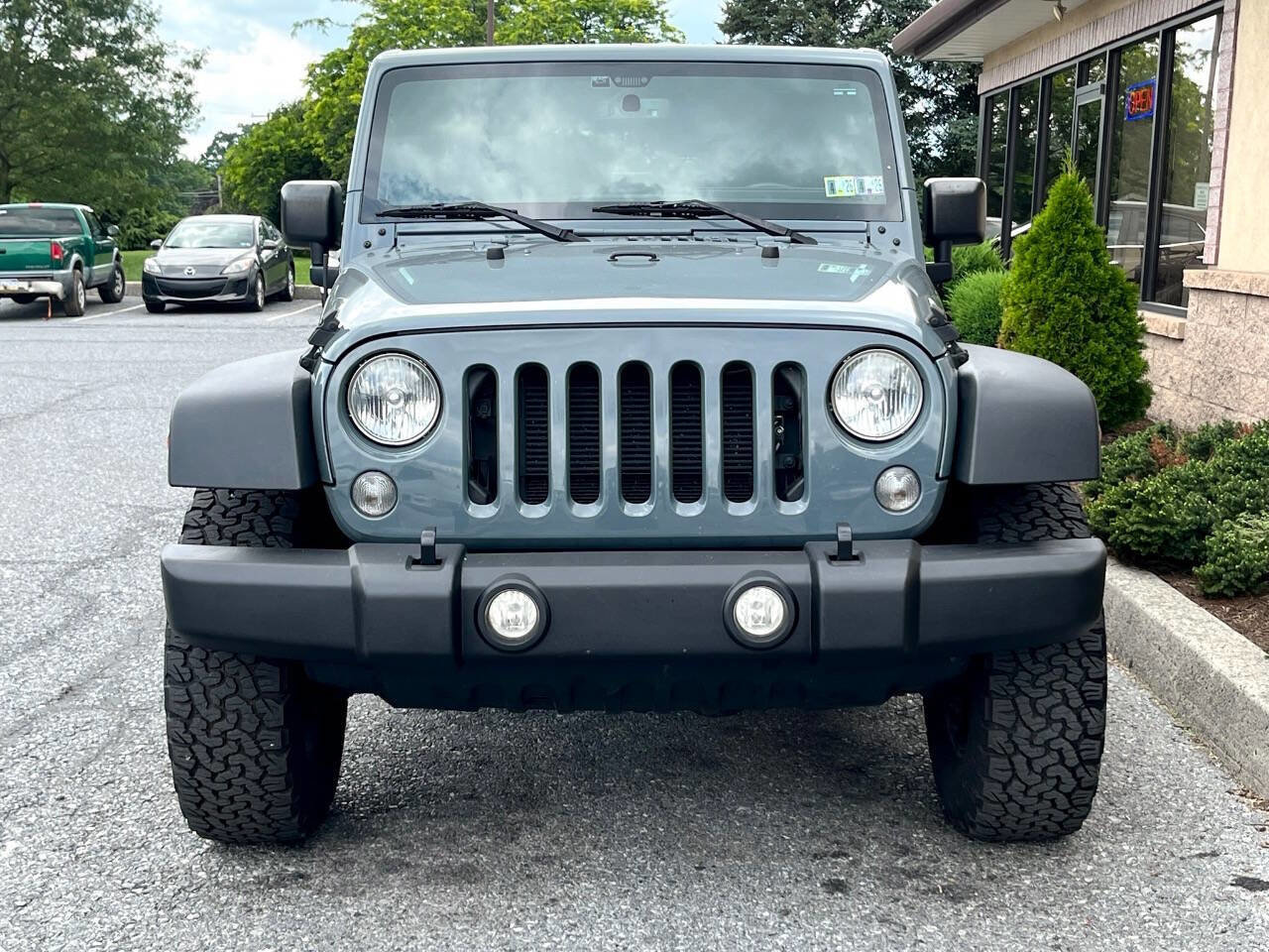 Used 2015 Jeep Wrangler Unlimited Rubicon w/ Dual Top Group image 34