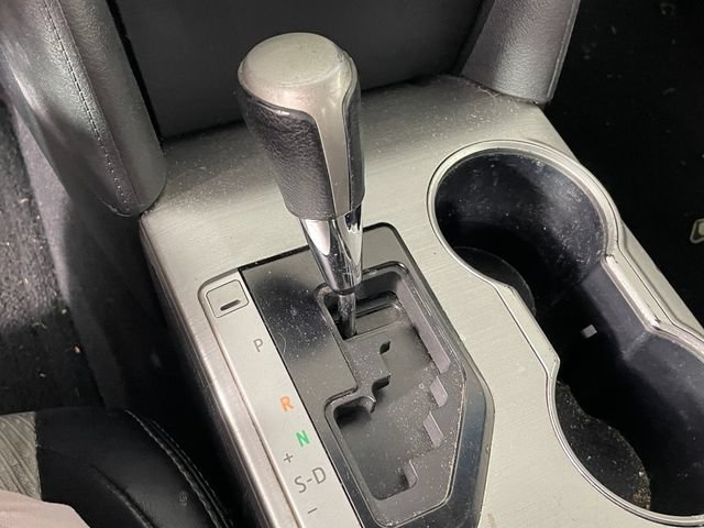 Used 2012 Toyota Camry SE FWD image 8