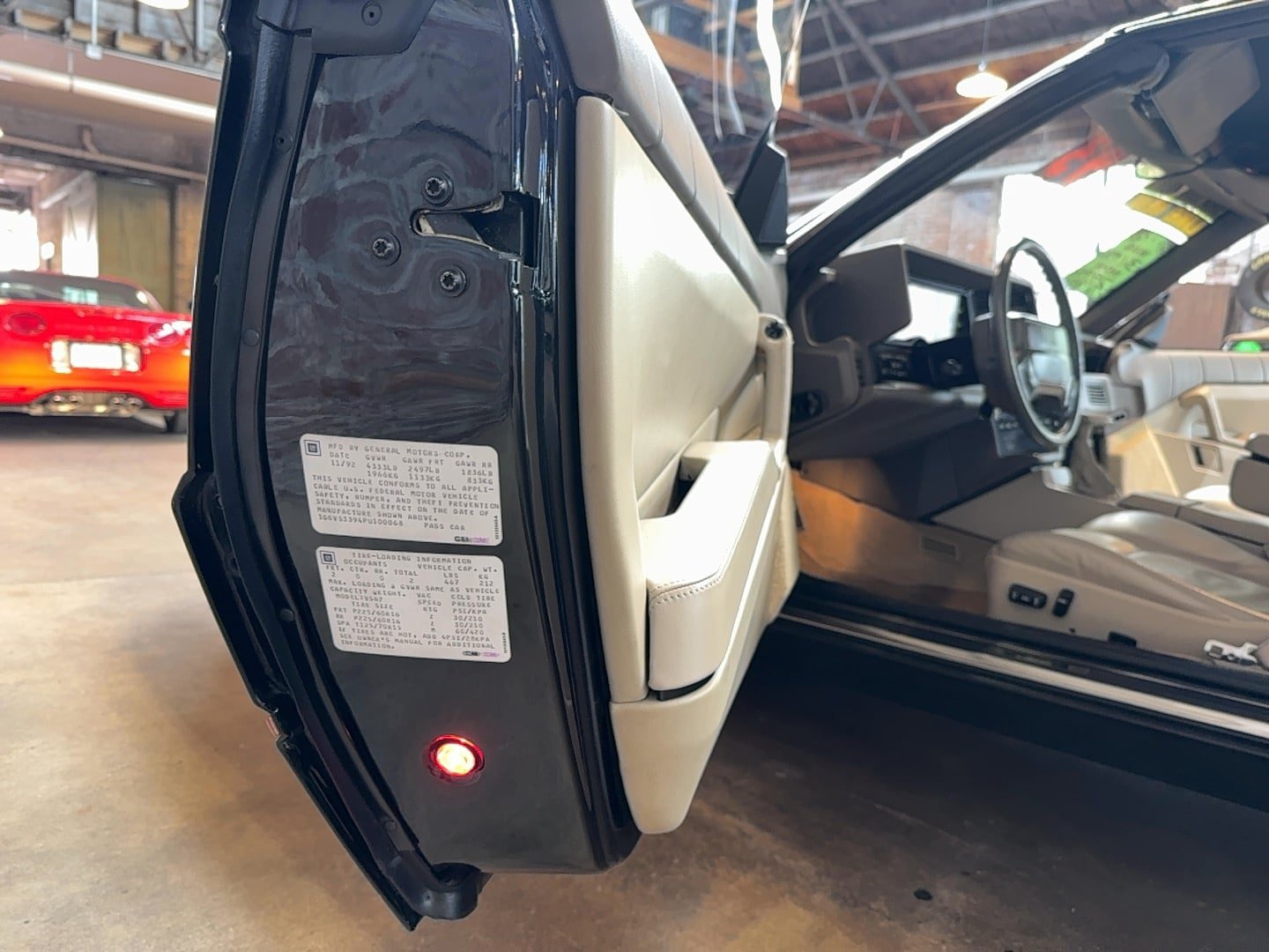 Used 1993 Cadillac Allante FWD image 58