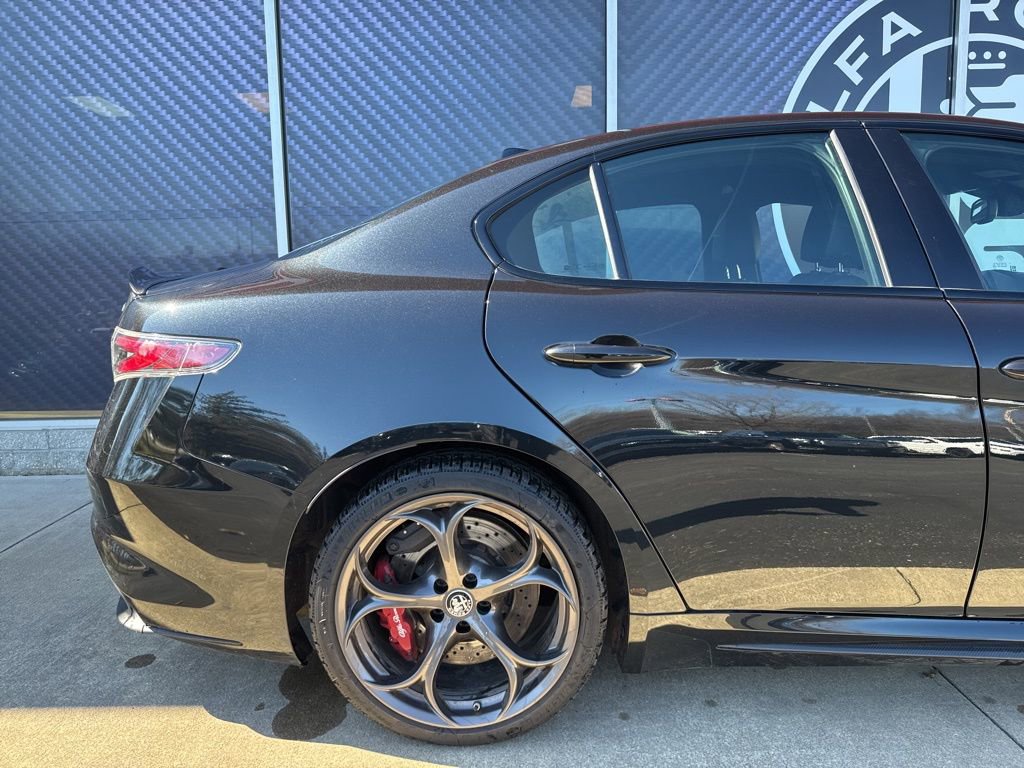 Used 2024 Alfa Romeo Giulia Quadrifoglio w/ Active Assist Plus Package image 5