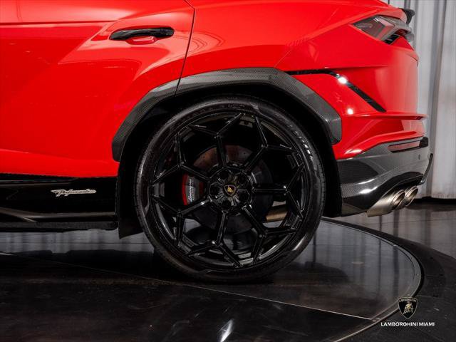 Used 2023 Lamborghini Urus Performante AWD/4WD image 13