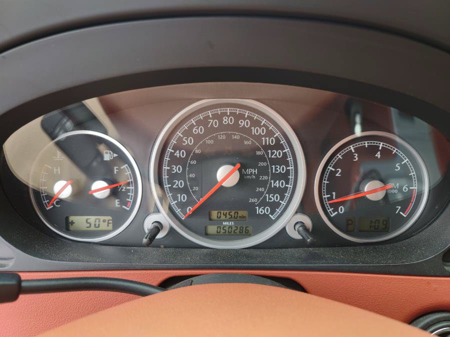 Used 2006 Chrysler Crossfire Limited RWD image 5