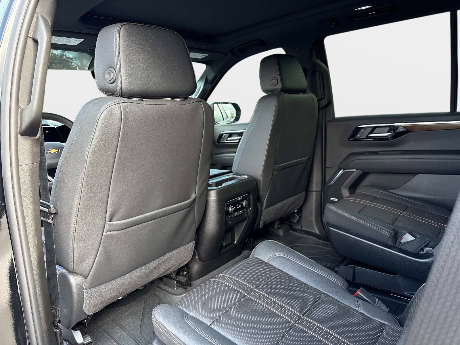 Used 2026 Chevrolet Tahoe High Country image 17