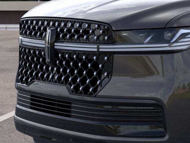 New 2026 Lincoln Navigator L Black Label AWD/4WD image 17