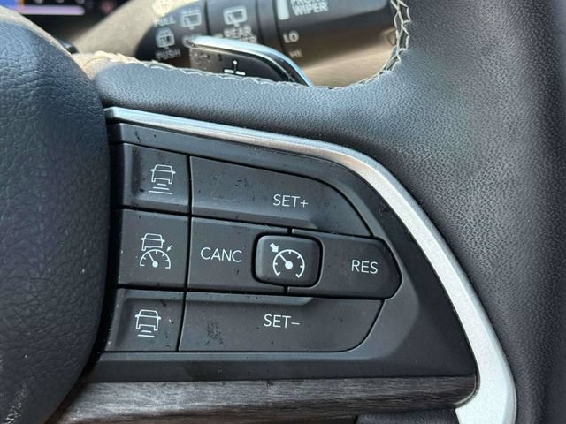 Used 2023 Jeep Grand Cherokee L Limited w/ Luxury Tech Group II AWD/4WD image 25