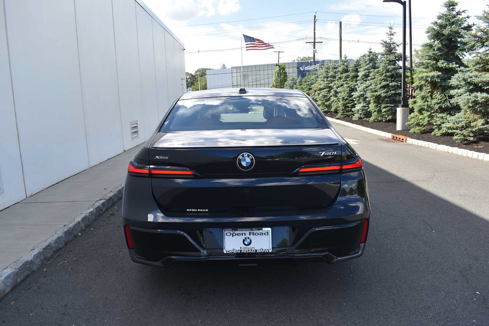 Certified 2024 BMW 740i xDrive AWD/4WD image 6