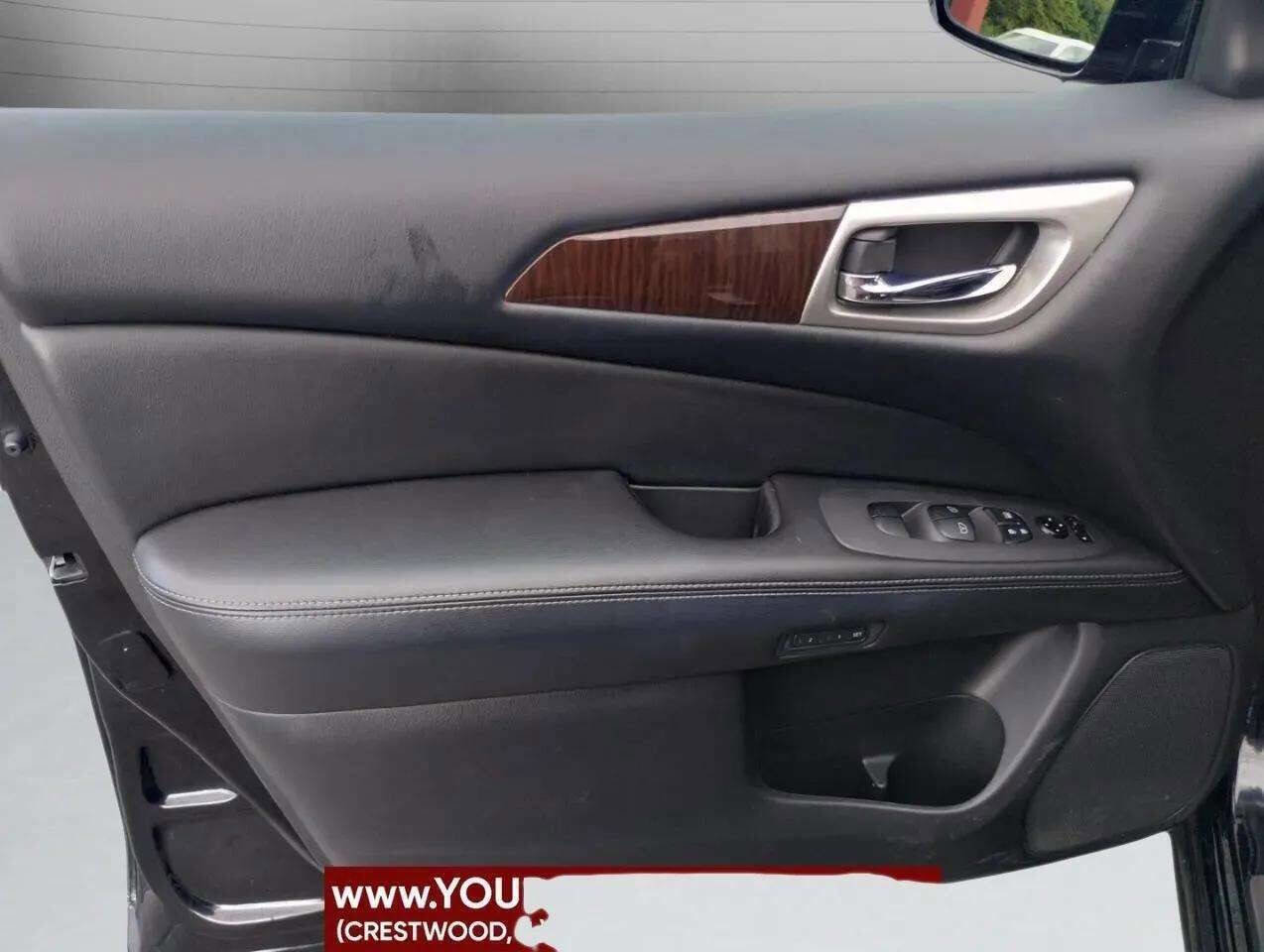 Used 2013 Nissan Pathfinder SL image 14