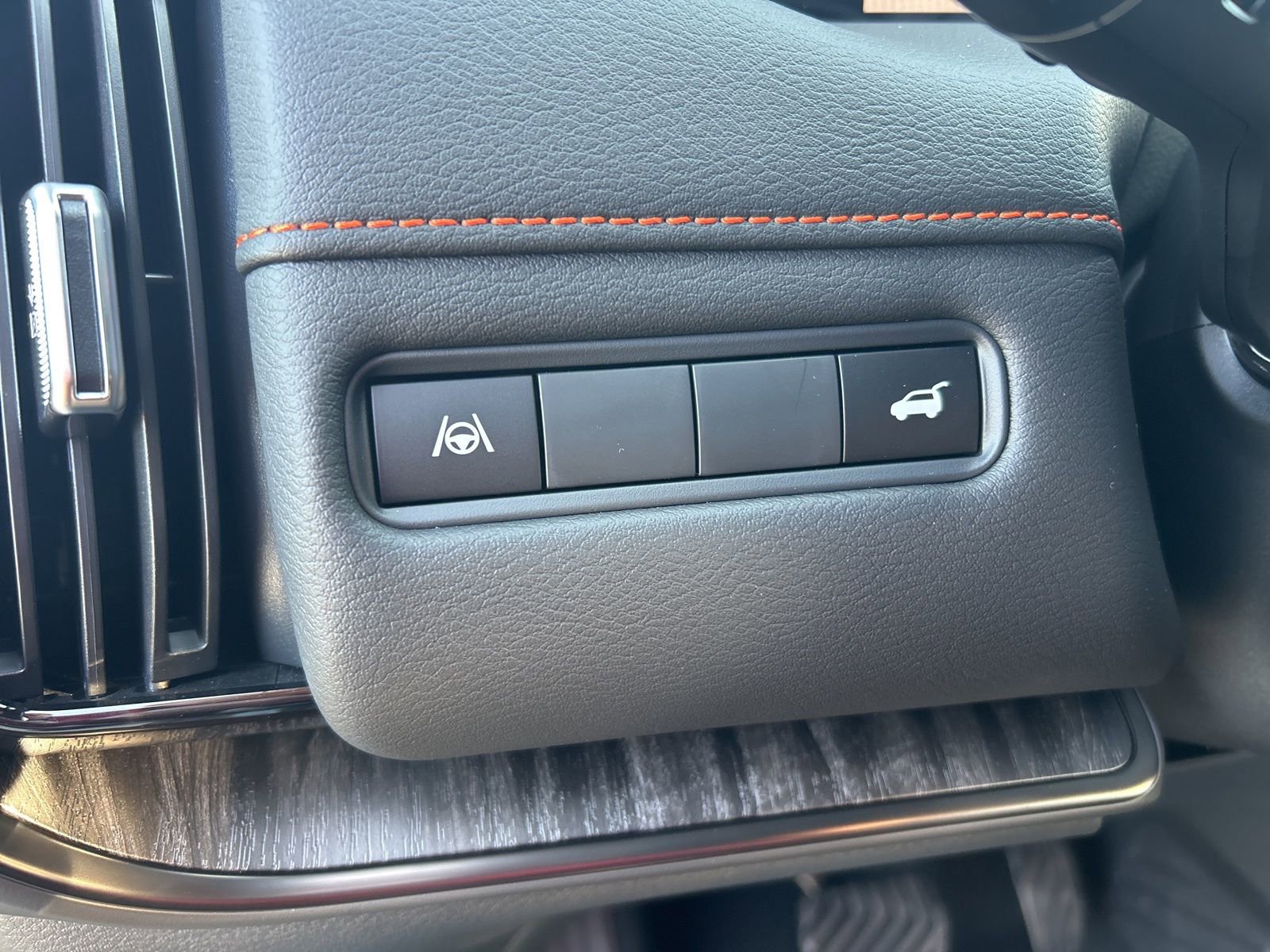 New 2026 Nissan Armada PRO-4X image 28