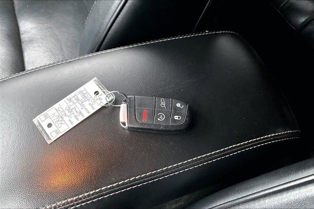 Used 2015 Jeep Grand Cherokee Overland w/ Advanced Technology Group image 34