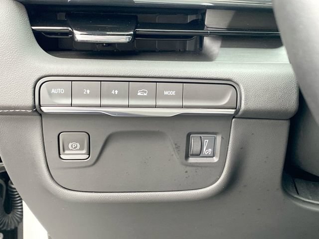 Used 2023 Cadillac Escalade ESV Luxury AWD/4WD image 19