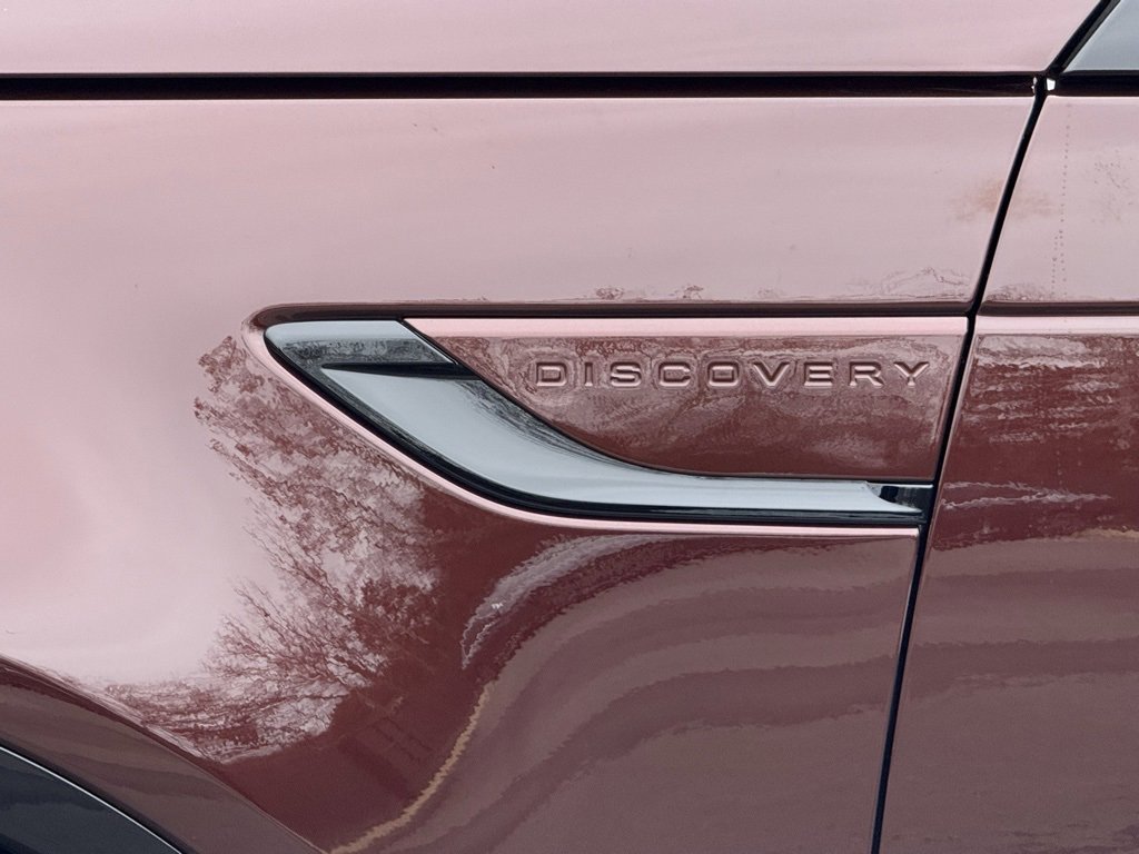 New 2026 Land Rover Discovery Limited Edition image 40