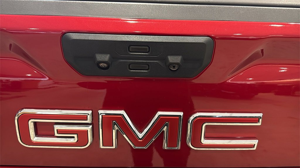 Used 2023 GMC Sierra 1500 AT4 w/ AT4 Preferred Package image 9