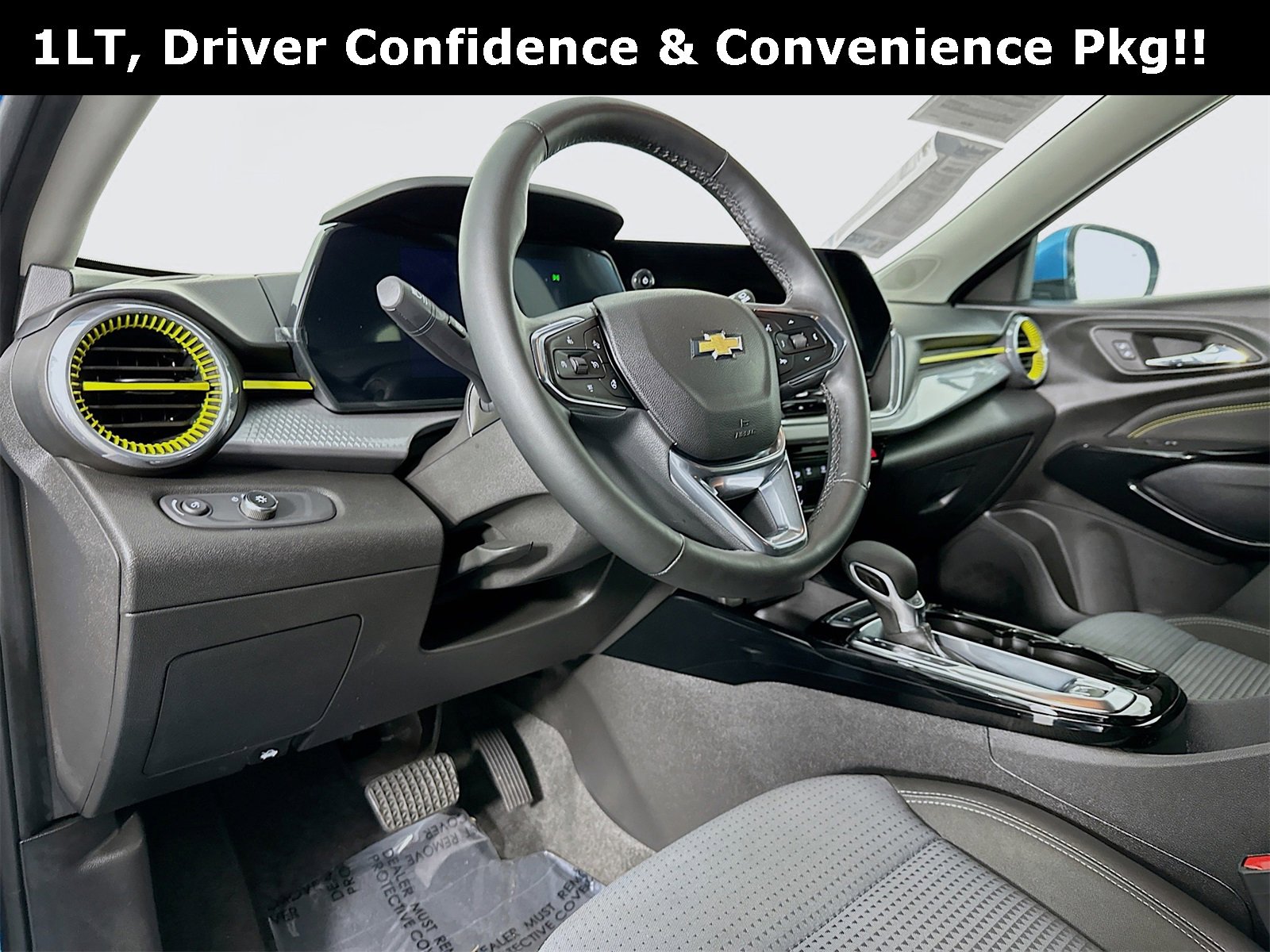 Used 2025 Chevrolet Trax LT w/ Driver Confidence Package image 10