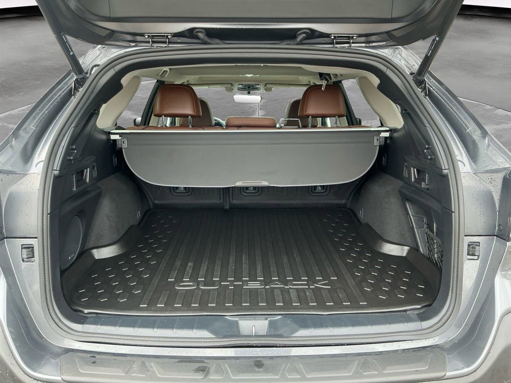 Used 2022 Subaru Outback Touring image 17