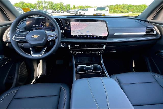 New 2027 Chevrolet Traverse LT FWD image 5