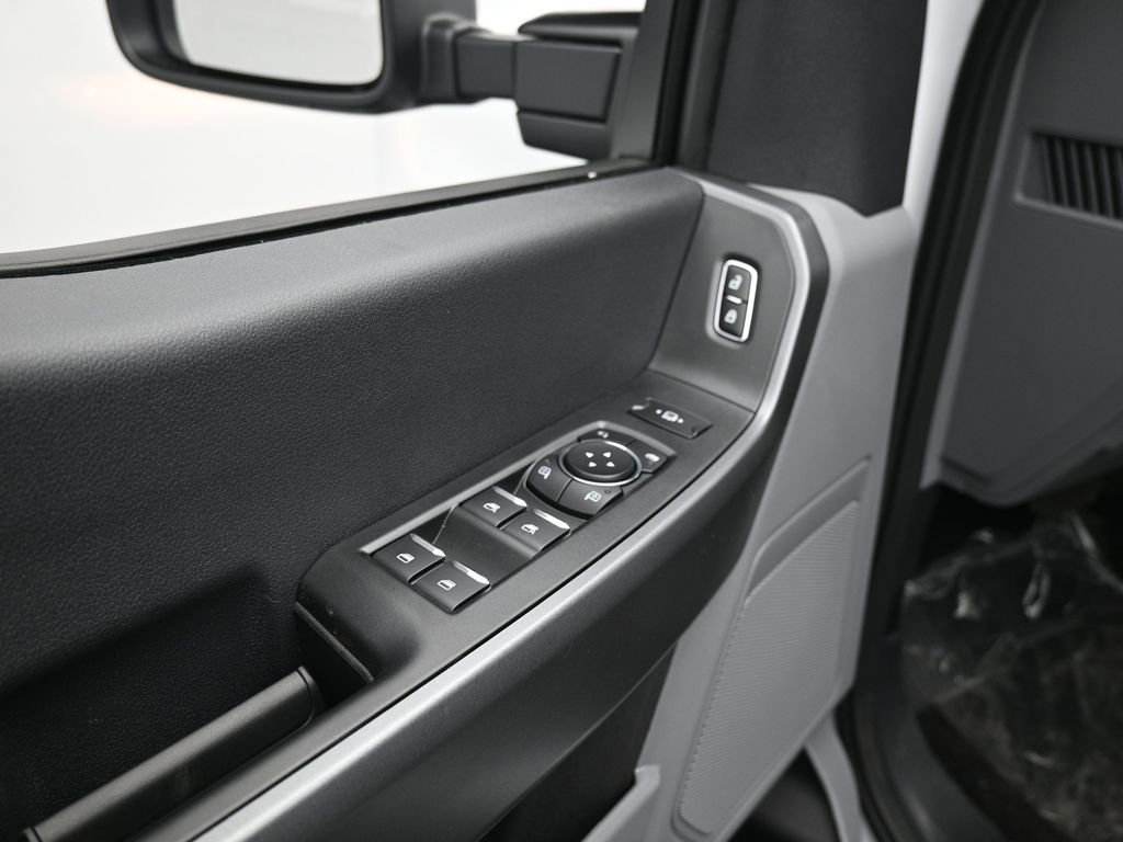 New 2026 Ford F350 XLT image 10