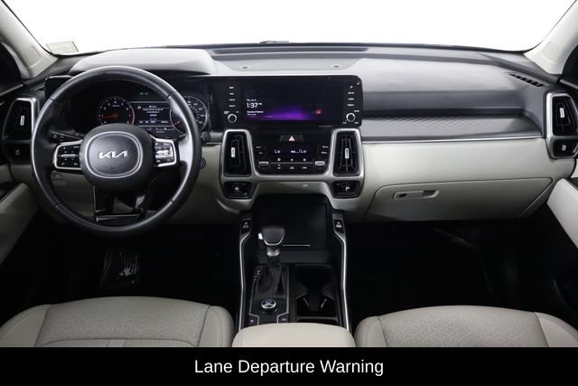 Used 2023 Kia Sorento S w/ Panoramic Sunroof Package FWD image 13