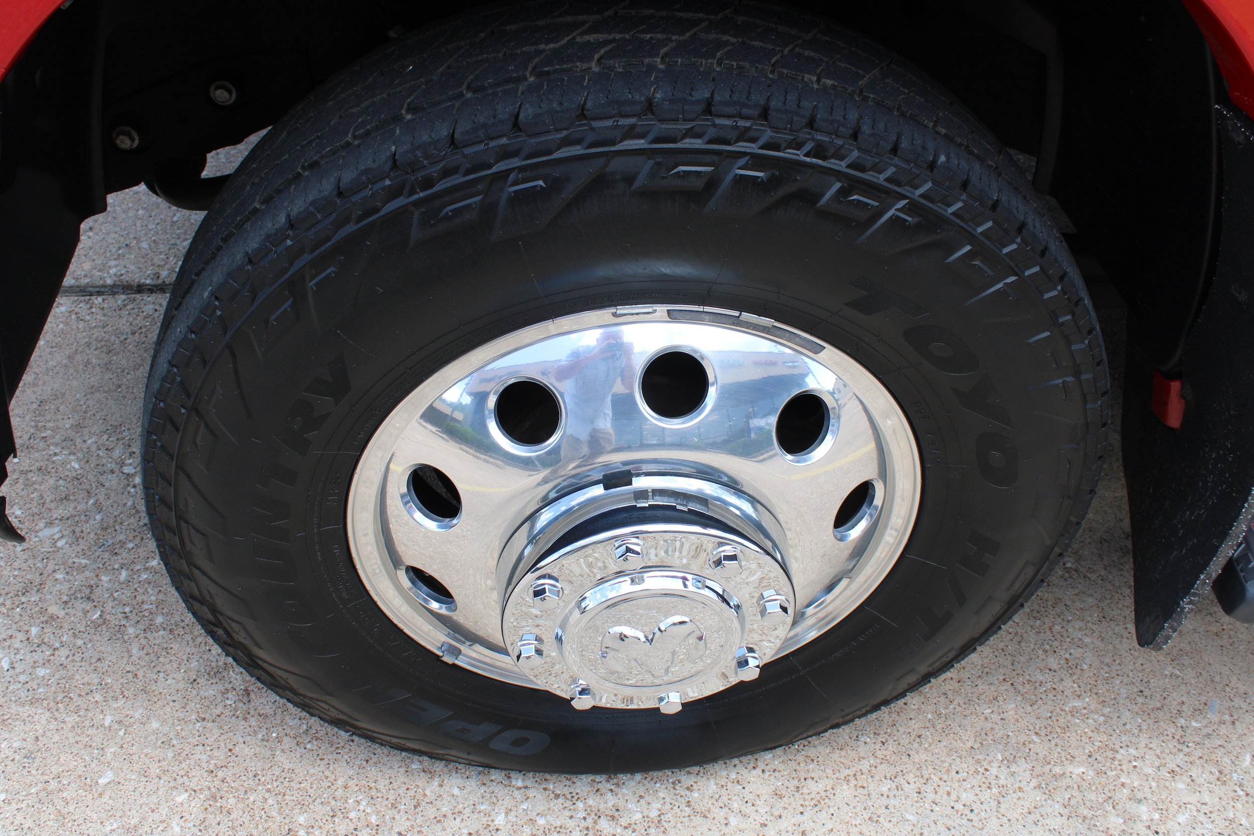 Used 2014 RAM 3500 Laramie w/ Convenience Group RWD image 12
