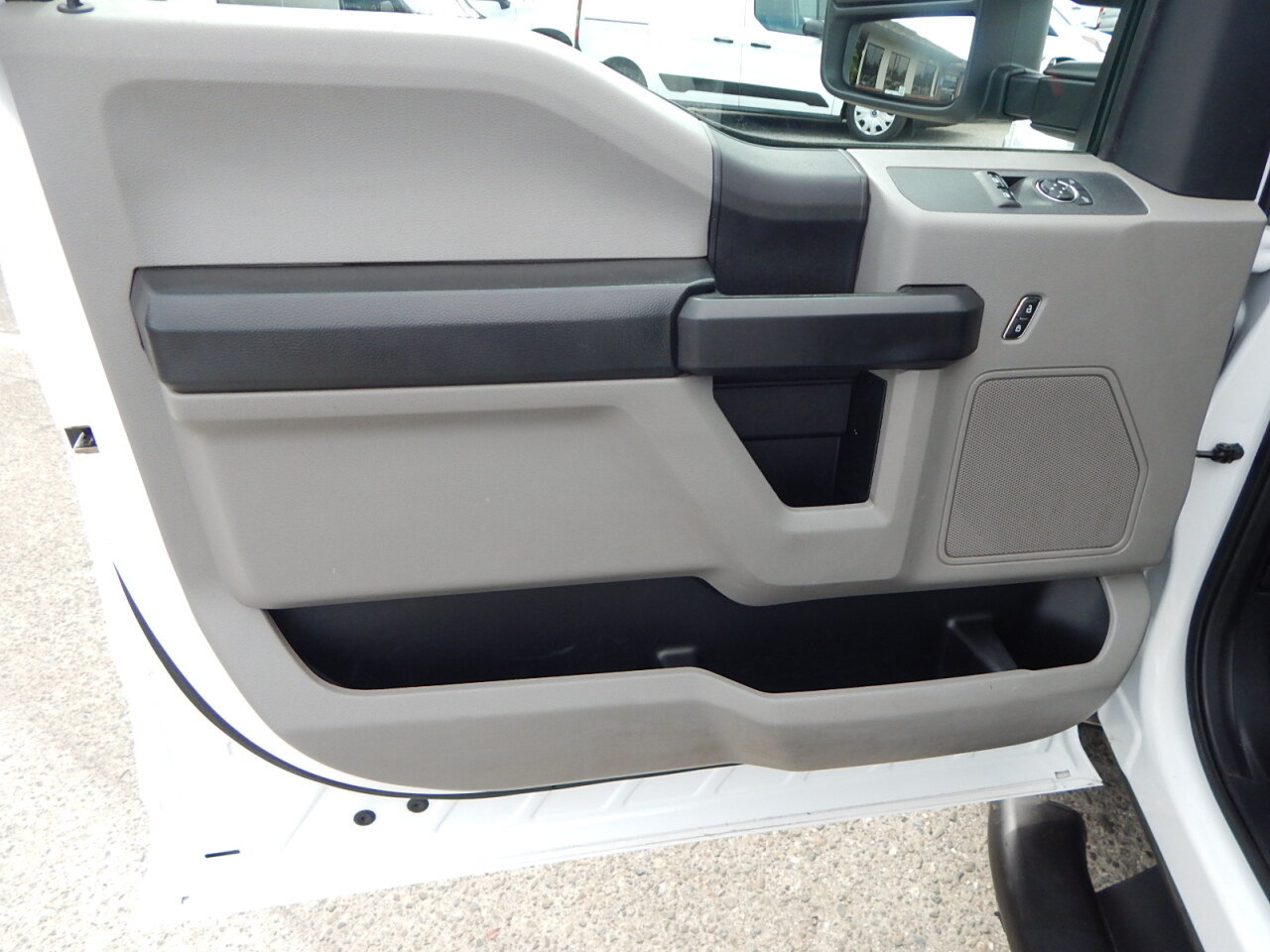 Used 2021 Ford F250 XL w/ Power Equipment Group RWD image 18