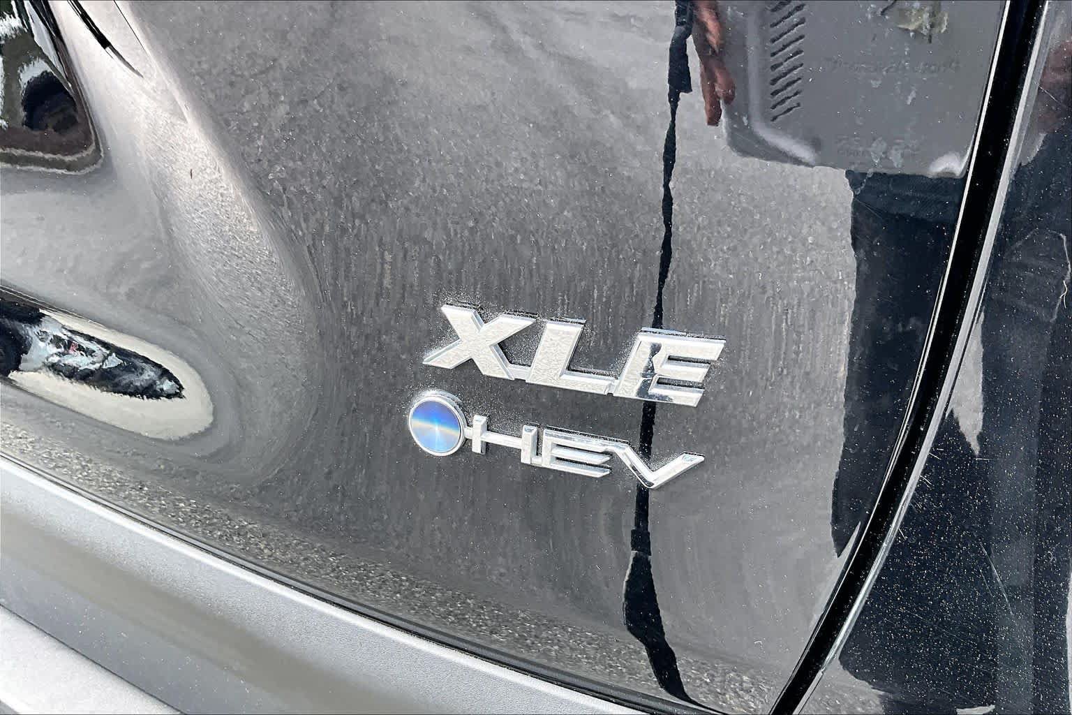 Used 2025 Toyota RAV4 XLE AWD/4WD image 10