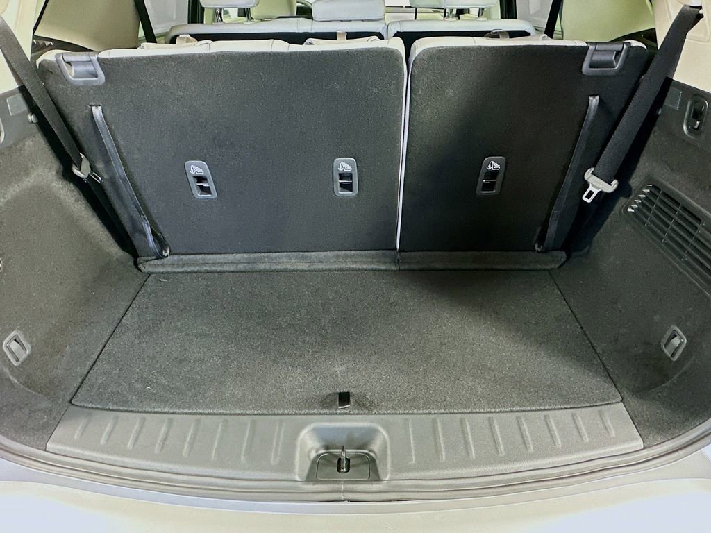 New 2025 Nissan Pathfinder SL w/ Black Appearance Package image 34