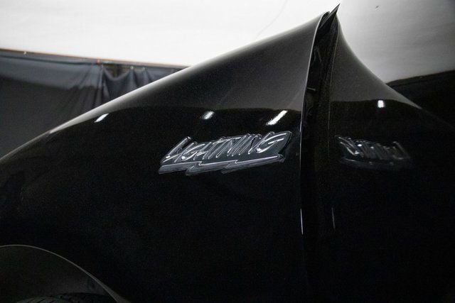 Used 2002 Ford F150 Lightning image 19