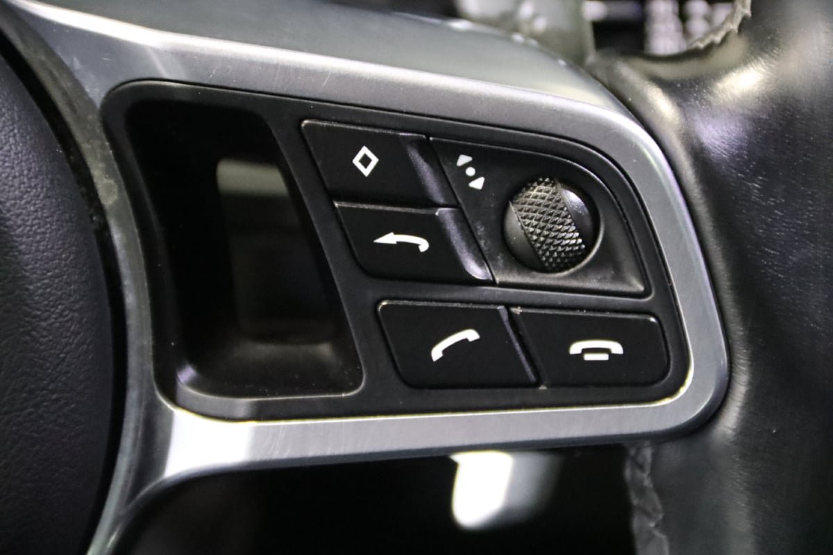 Used 2022 Porsche Cayenne Platinum Edition AWD/4WD image 24