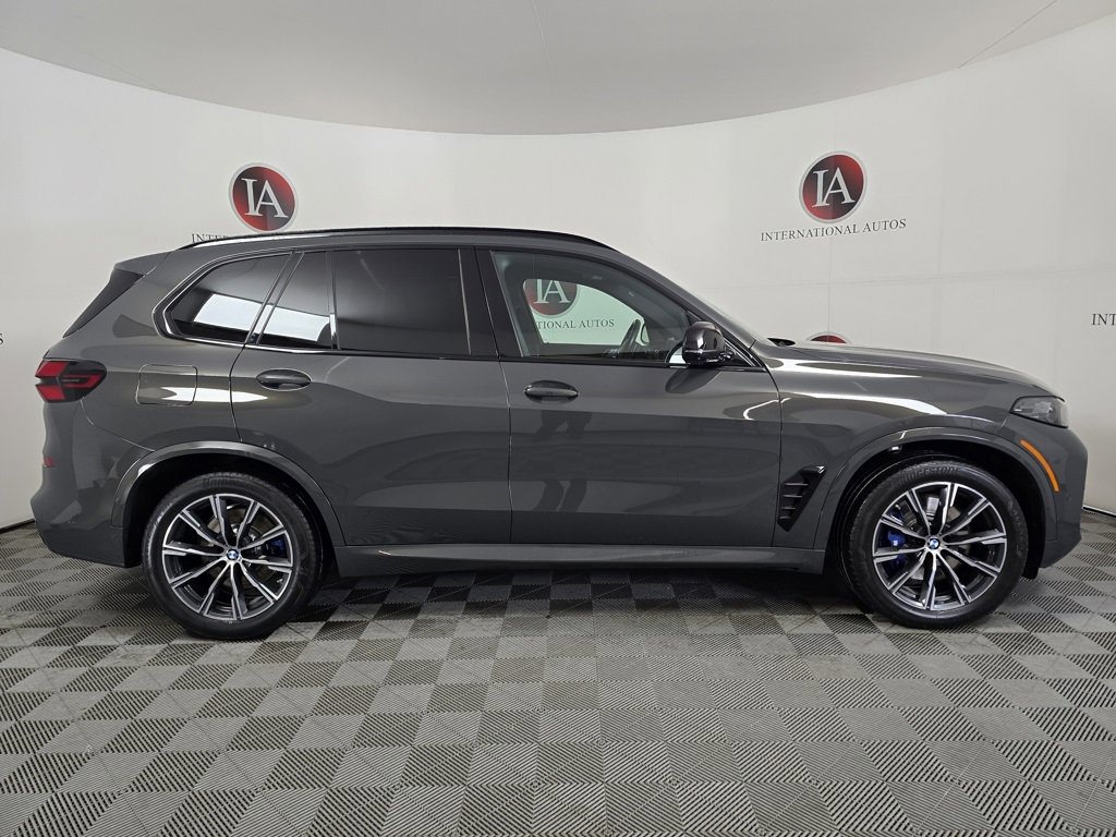 Used 2024 BMW X5 M60i image 3