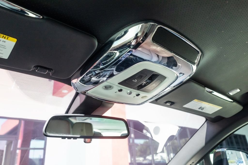 Used 2019 Rolls-Royce Wraith RWD image 38