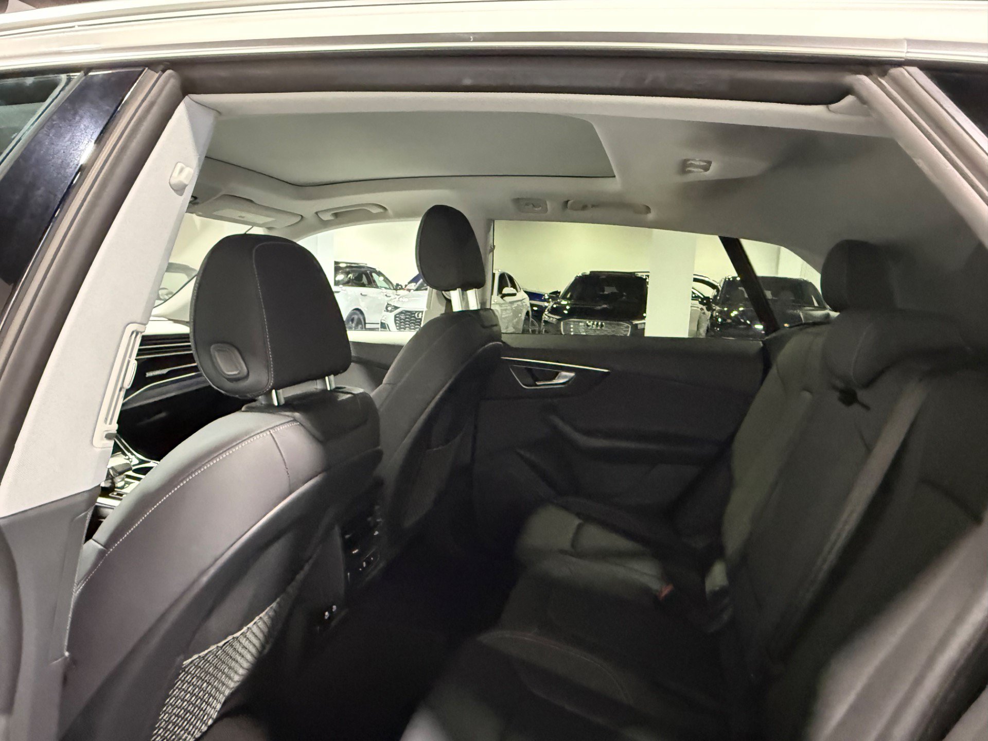 Used 2023 Audi Q8 Premium w/ Convenience Package AWD/4WD image 44