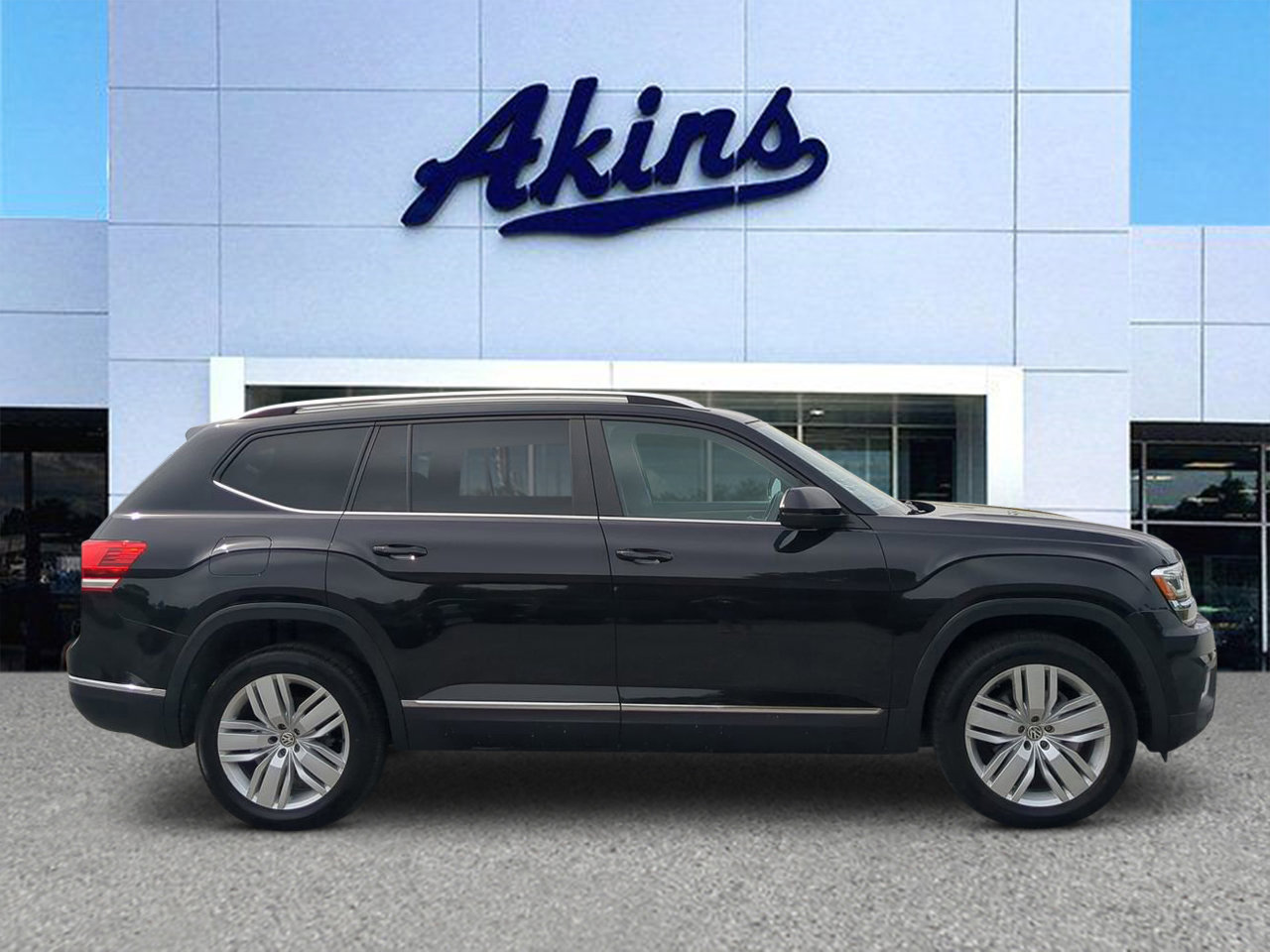 Used 2019 Volkswagen Atlas SEL image 1