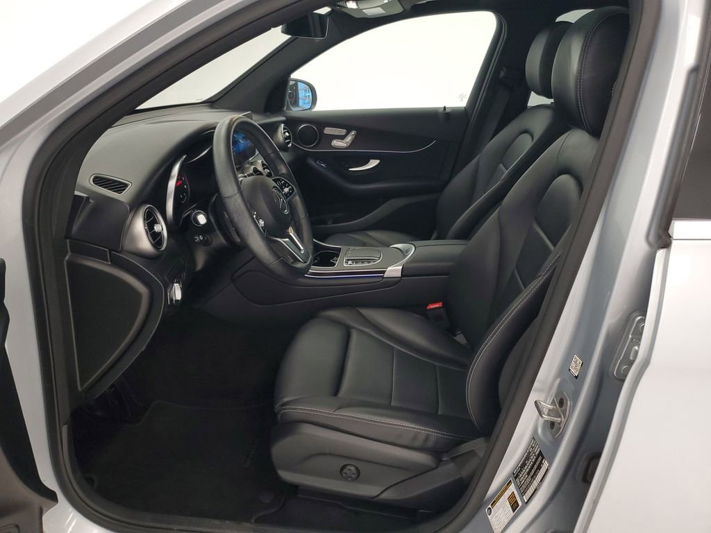 Used 2021 Mercedes-Benz GLC 300 4MATIC image 12