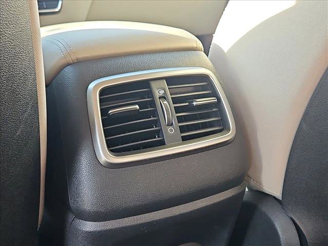 Used 2020 Kia Sorento LX w/ LX I4 Convenience Package image 14