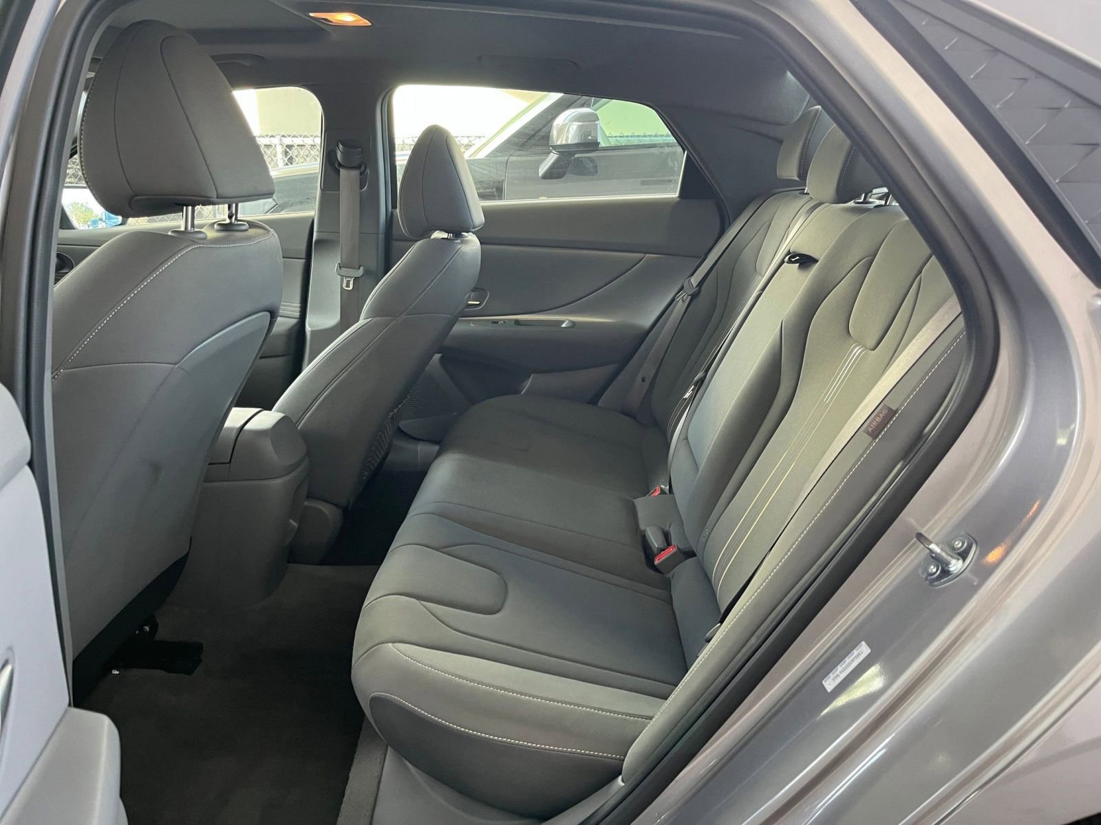 Used 2025 Hyundai Elantra SEL image 25