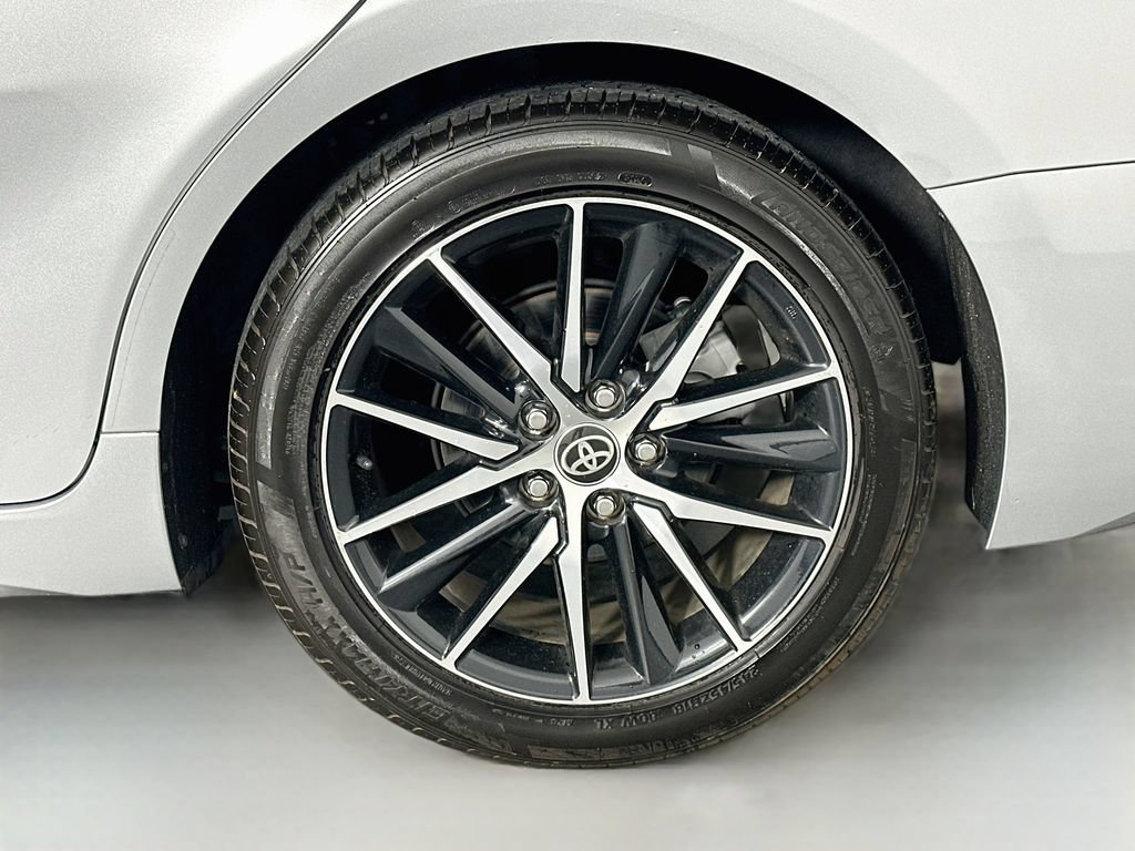 Used 2023 Toyota Camry SE w/ Convenience Package FWD image 32
