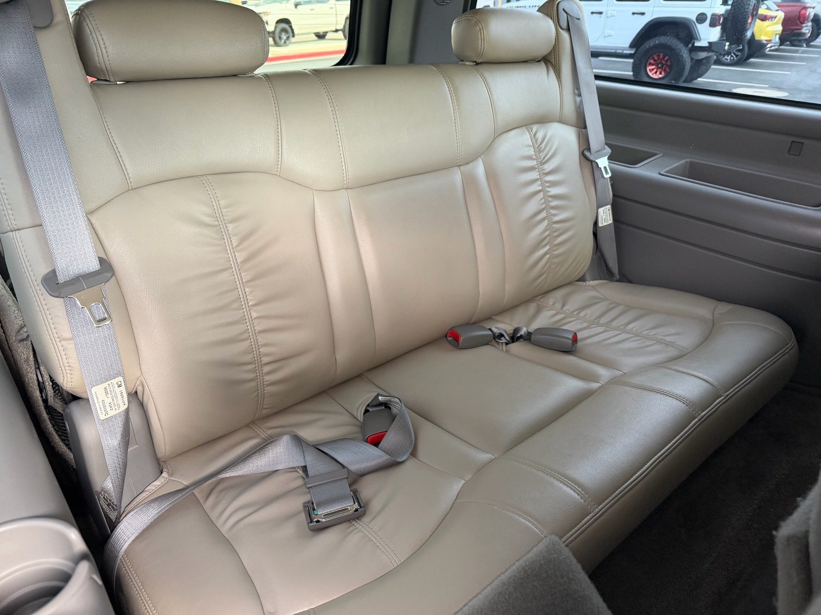 Used 2002 Chevrolet Suburban 2500 LS RWD image 21