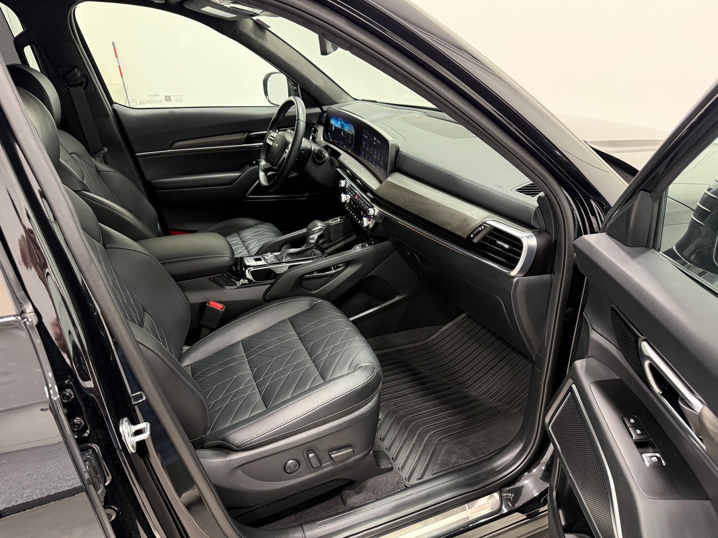 Used 2025 Kia Telluride SX Prestige X-Line image 26