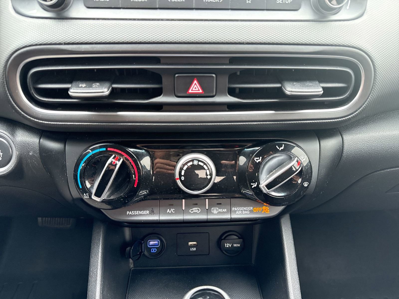 Used 2023 Hyundai Kona SEL image 20