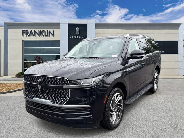 New 2027 Lincoln Navigator Premiere AWD/4WD image 3