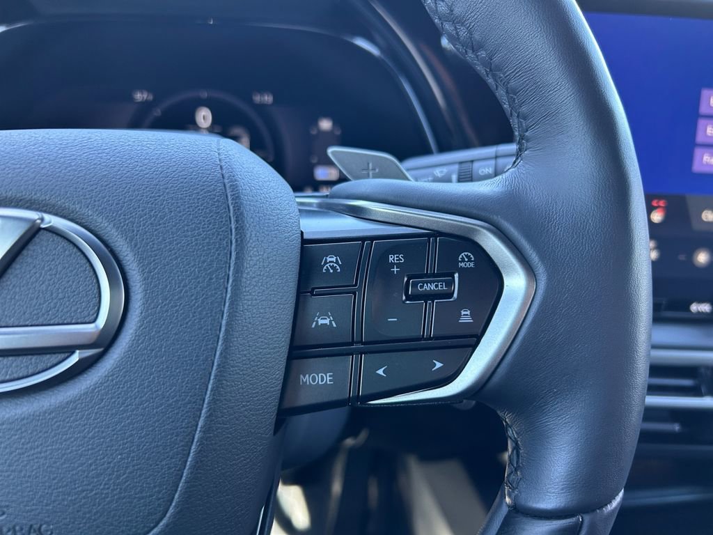 Used 2025 Lexus RX 350h w/ Convenience Package AWD/4WD image 18