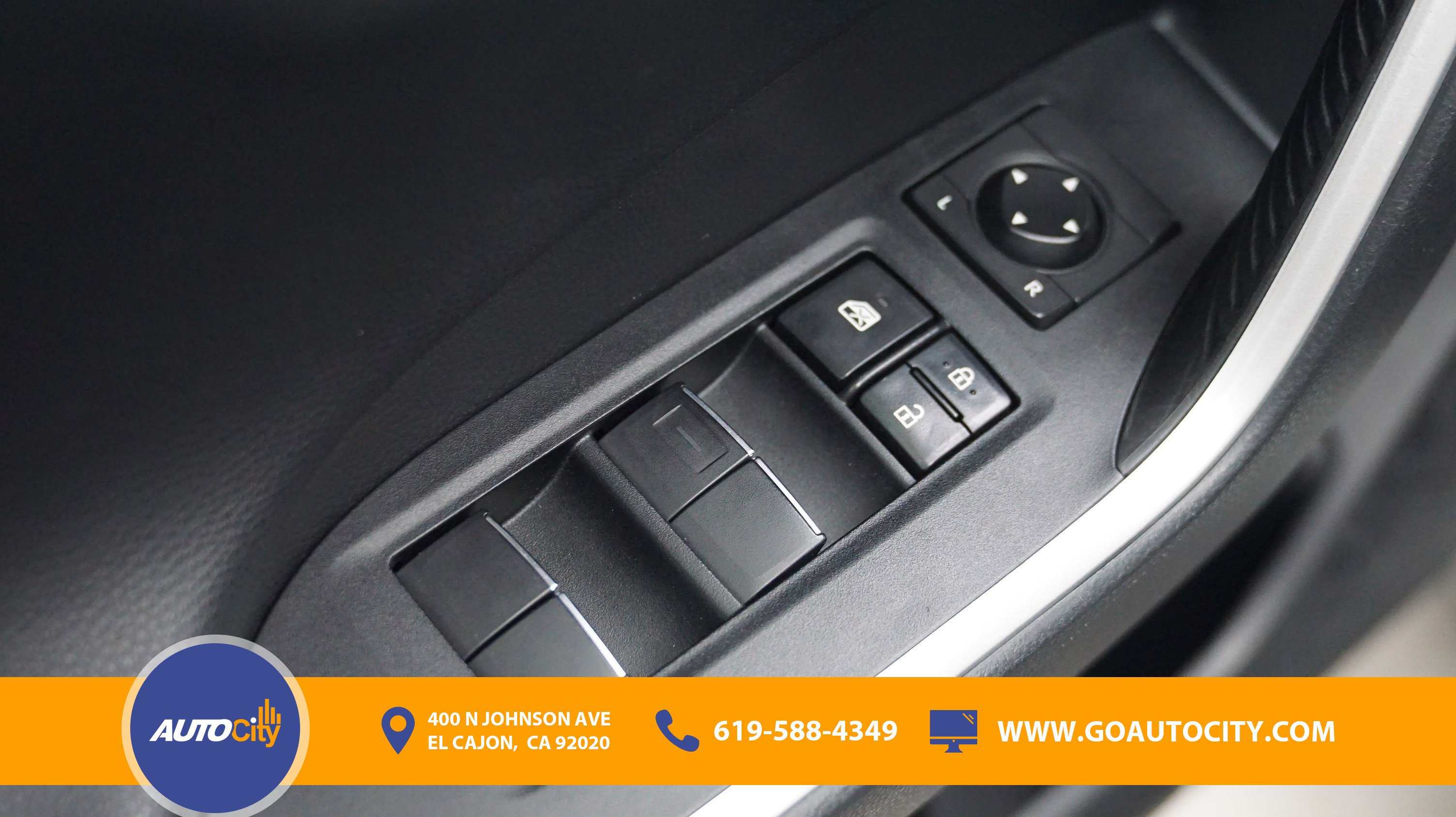 Used 2021 Toyota RAV4 Limited FWD image 17
