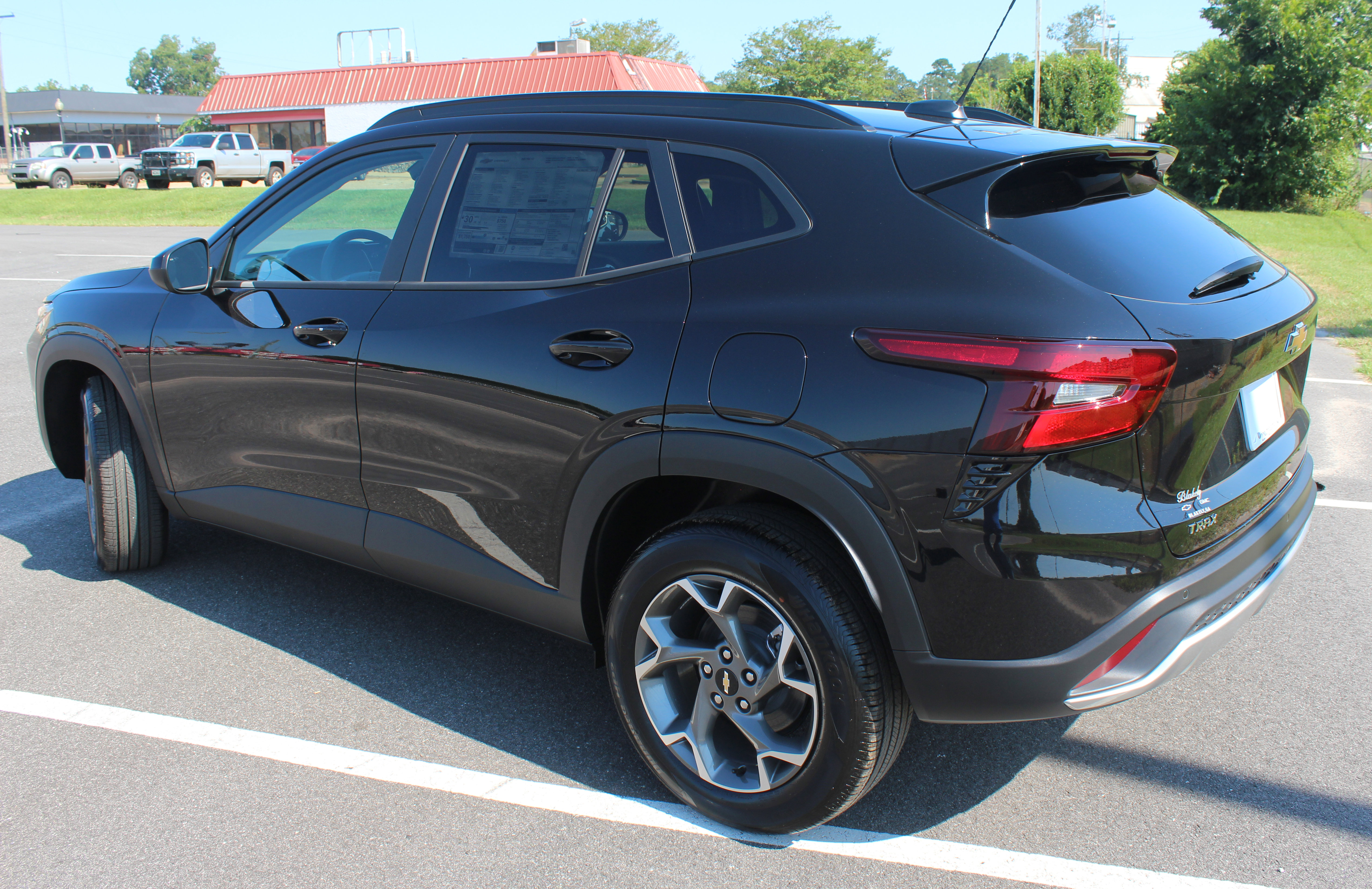 New 2025 Chevrolet Trax LT w/ Driver Confidence Package image 14